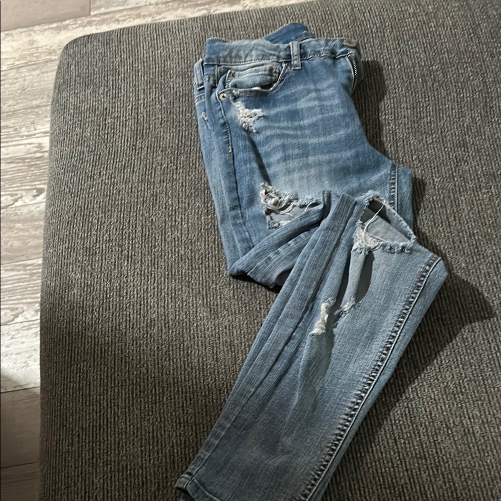Almost Famous size 7 Women's Blue Distressed Jeans